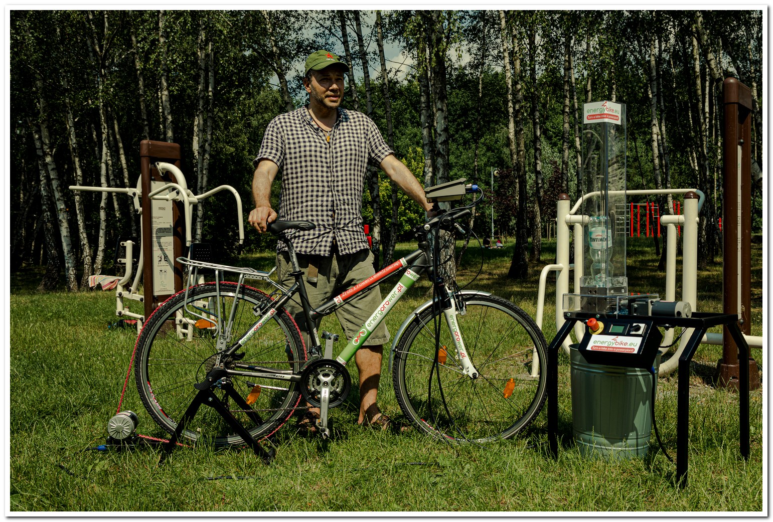 Notstrom - Inverter - Fahrzeugbatterien - Fahrzeug + Fahrrad